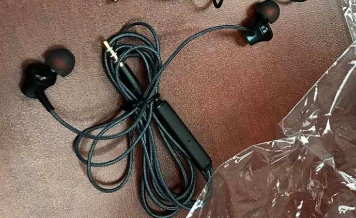 Bulk Packaging Stereo Headset with Silver Metal Housing & Braided Cable Gun Metal