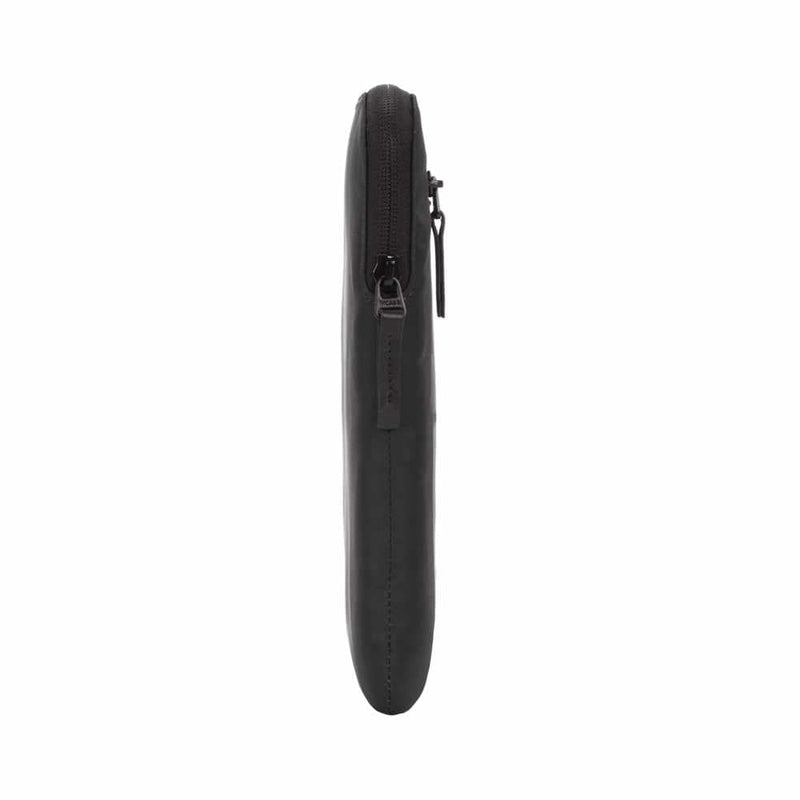 Incase Compact Sleeve in Flight Nylon Black for MacBook Pro 13-inch