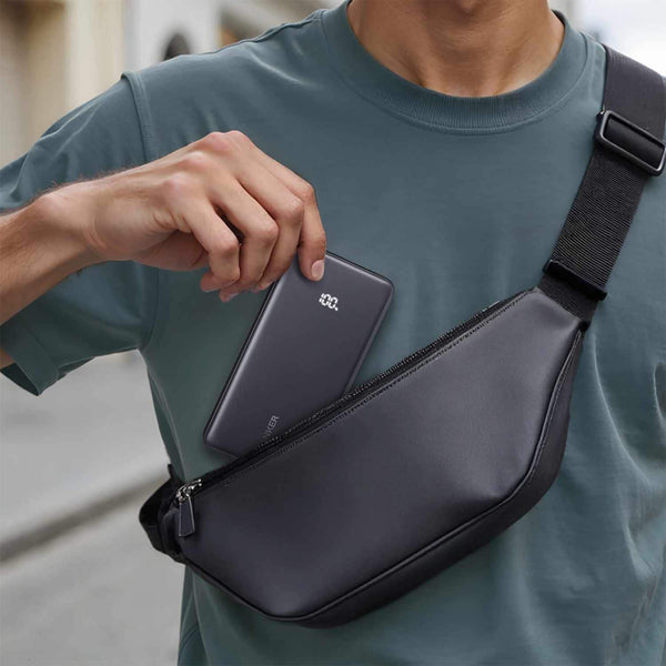 A110EH115 Power Bank 20K Built in USB-C Cable Black