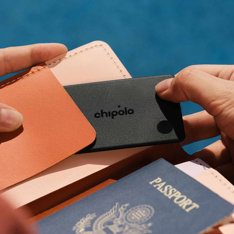 Chipolo CARD Tracking Tag (Works with Android's Find Hub Device or Apple Find My) Charcoal