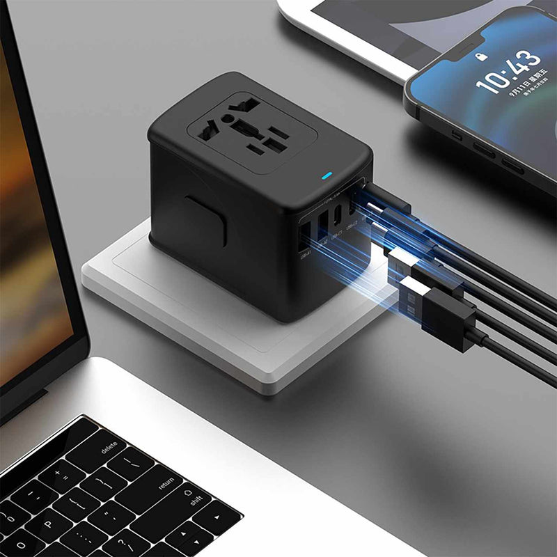 LKJCGSL2003C2ABK Universal Travel Adapter 2 USB-A & 3 Type C Ports 5.8A Output with Nylon Pouch Black